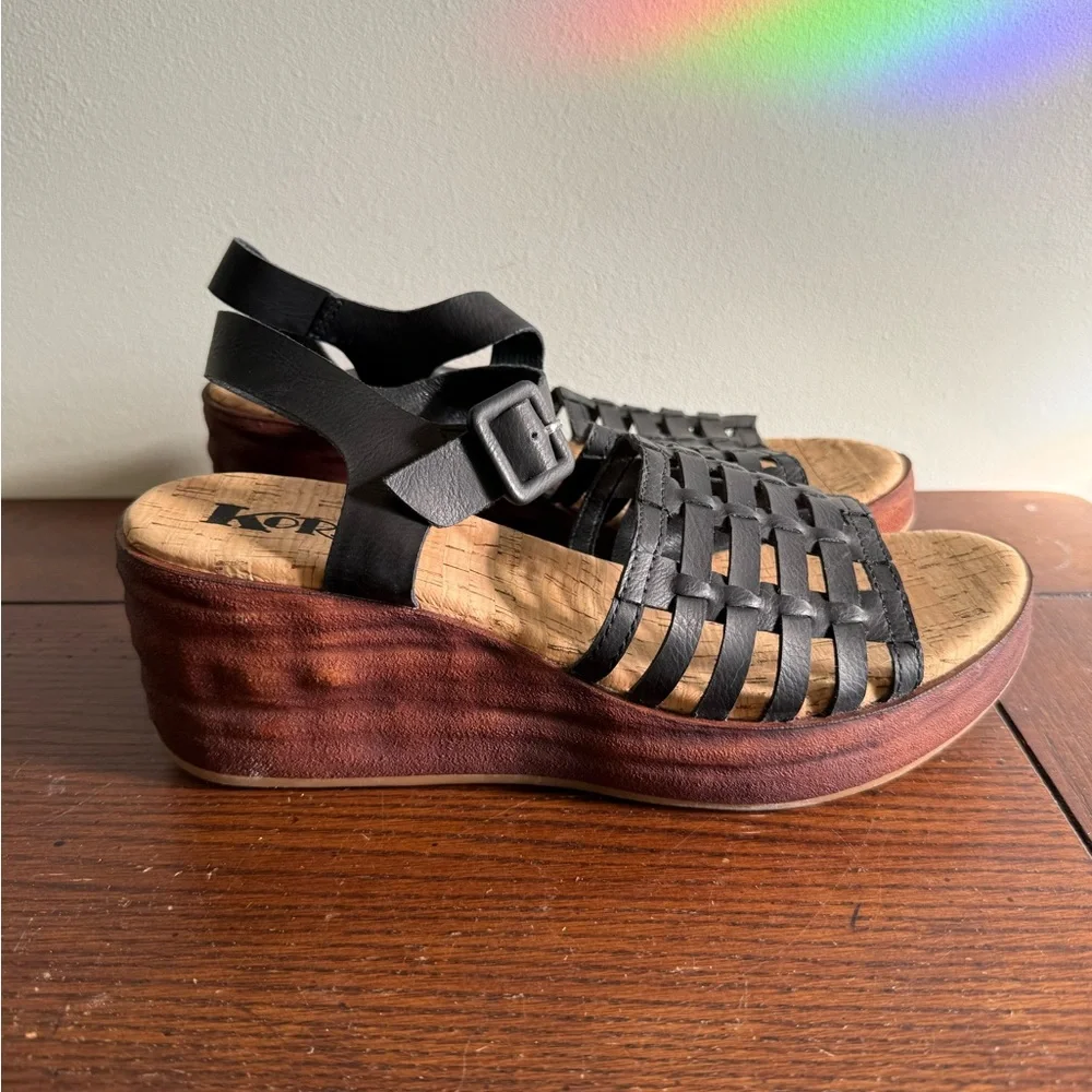 Korks Marley Strappy Black‎ Wedge Sandals 9